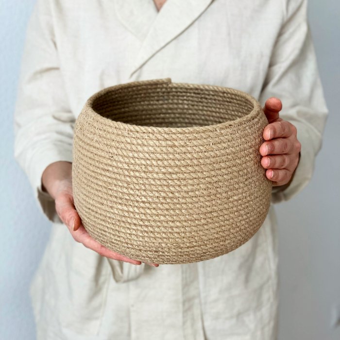 Интерьерные корзины из джута