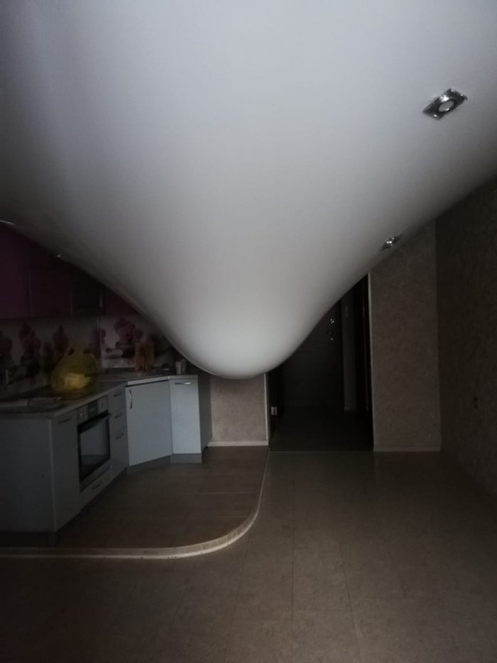 Затопило потолок