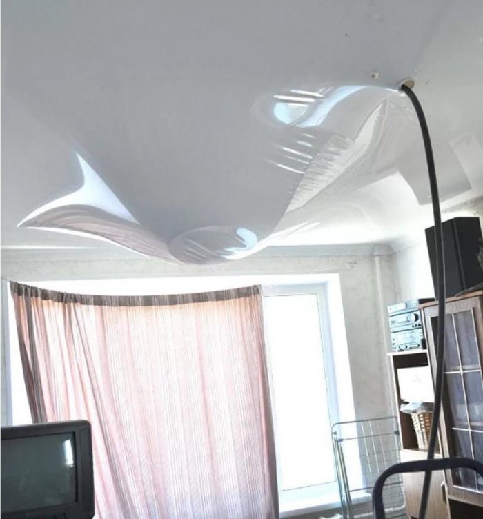 Затоп натяжного потолка