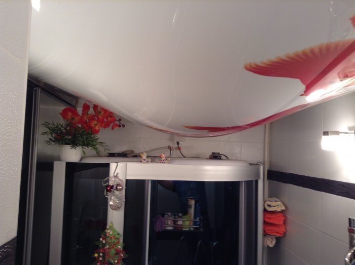 Натяжной потолок затоплен