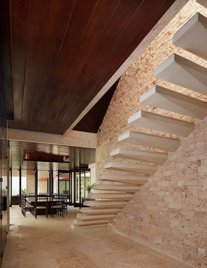 Обшивка лестничного проема