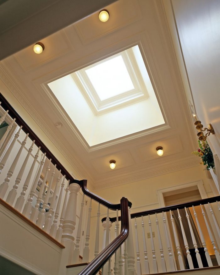 Лестница в потолке