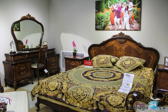 Мебель Черноземья спальня Барокко какие обои подобрать