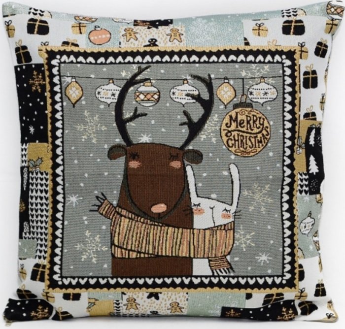 Подушка в технике пэчворк