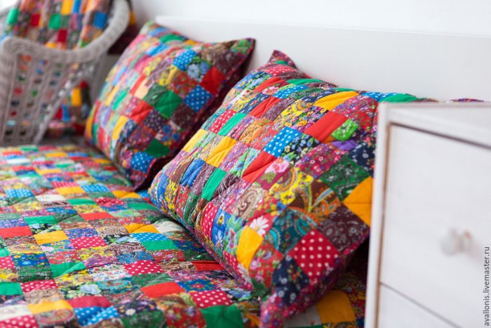 Новогодние подушки в стиле пэчворк