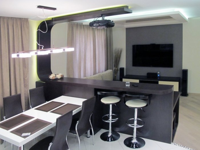 Зал с барной стойкой