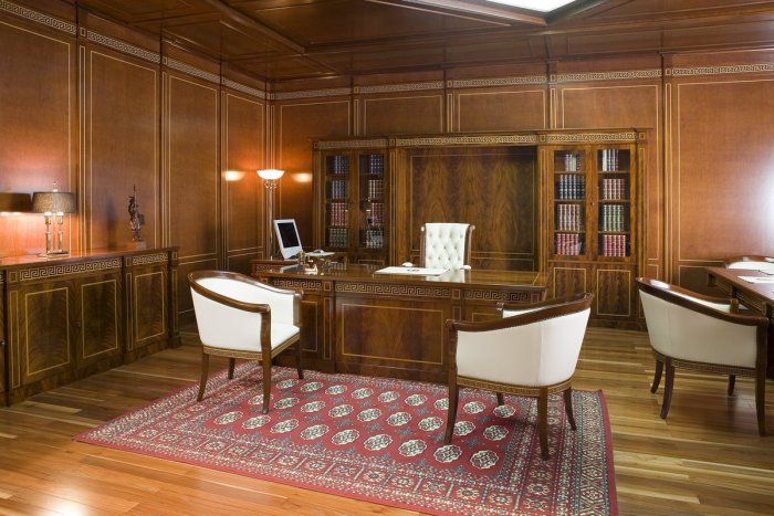 Кабинет босса мафии кресло