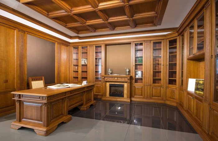 Кабинет из натурального дерева