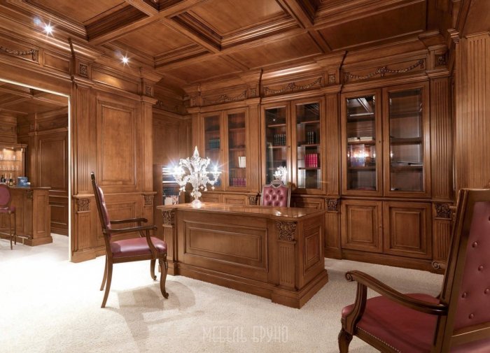 Кабинет из массива дерева