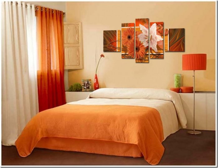 Терракотовый цвет в спальне