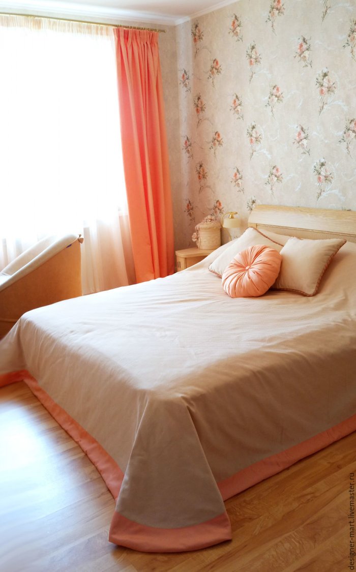 Спальня в персиковом цвете