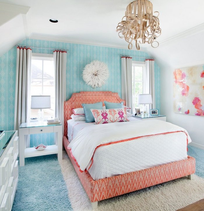 Комната для девочки в голубых тонах