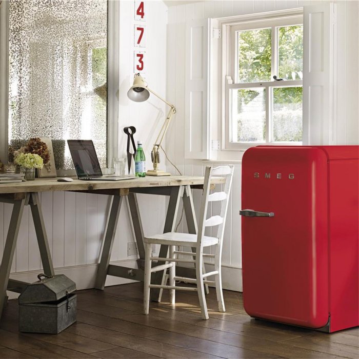 Холодильник Smeg fab10hrr