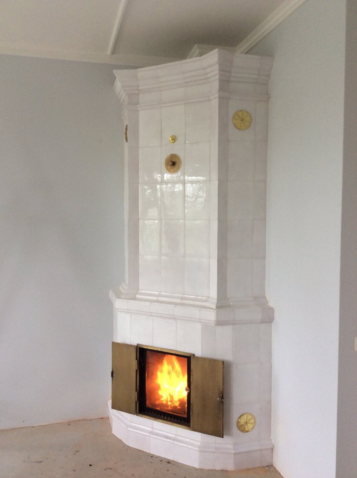 Голландская печь с изразцами