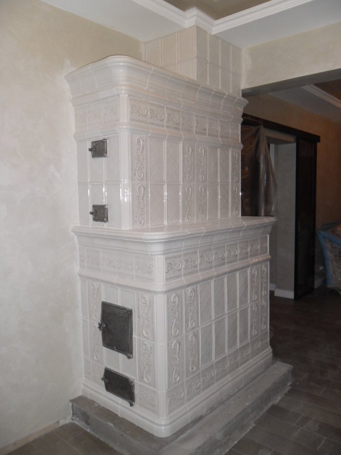 Печи изразцовые домик Петра