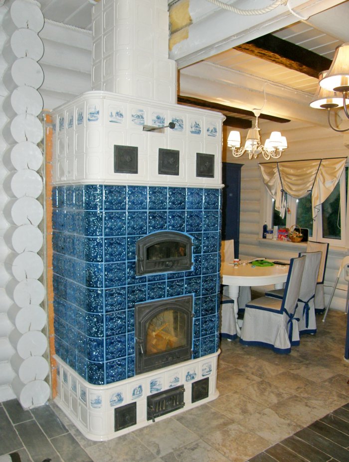 Многоцветные изразцовые печи