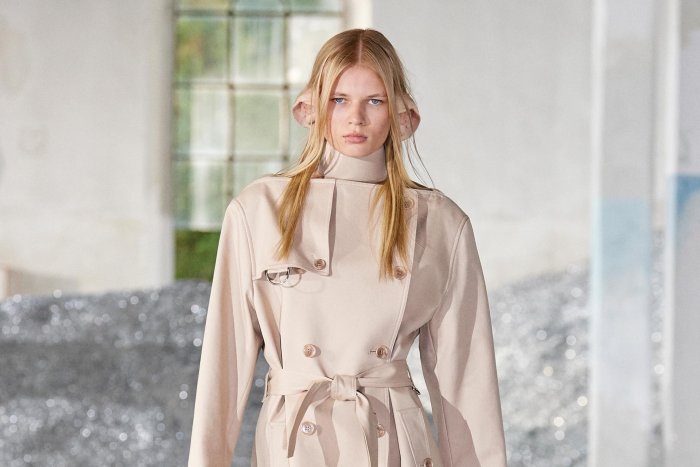 Burberry ВЕСНА-ЛЕТО 2022 READY-TO-WEAR (65 фото)