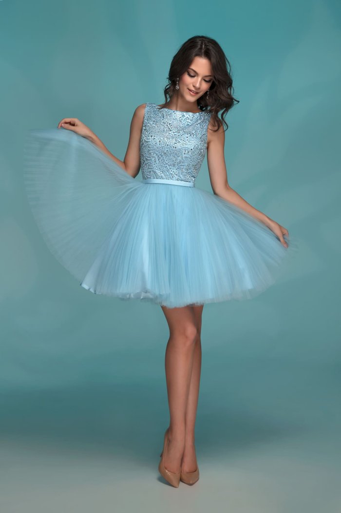 Вечерние платья короткие