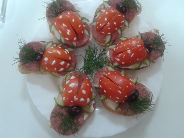 Реклама о бутербродах о Божьих коровках