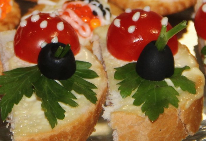 Бутерброды на праздничный стол простые Божья коровка