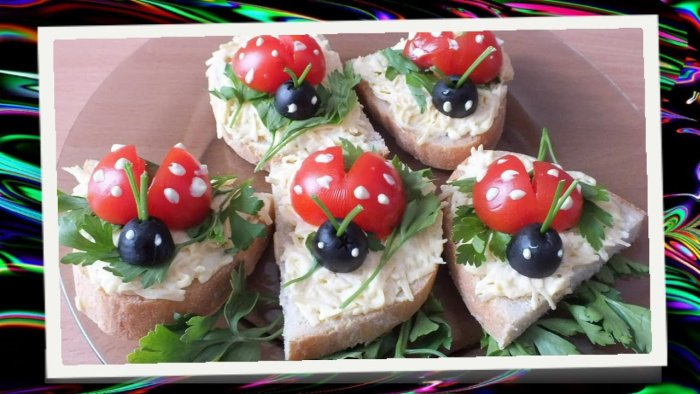 Канапе Божьи коровки