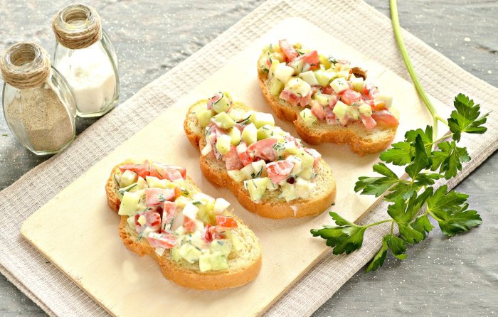 Бутерброды с семгой и творожным сыром