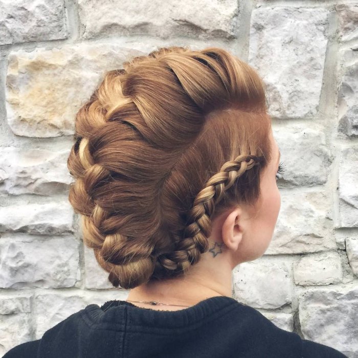 Косы на средние волосы