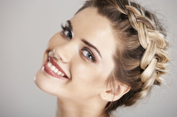 Коса вокруг головы