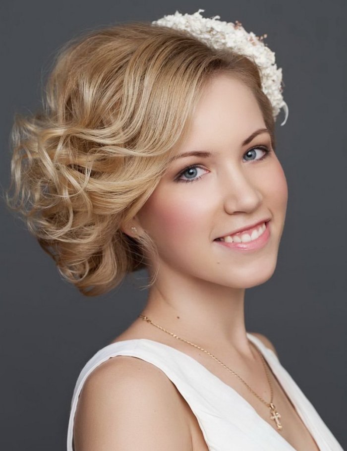Прическа невесты на короткие волосы