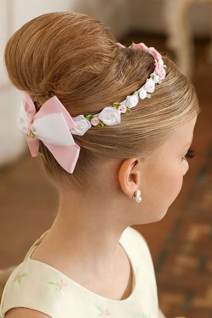 Причёски с бантами для девочек