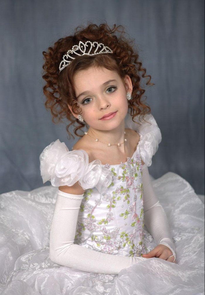 Детская прическа с короной
