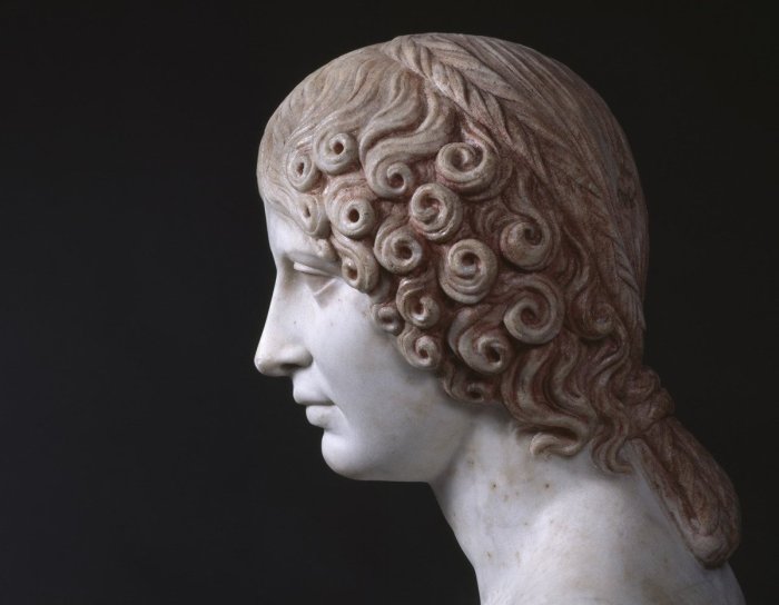 Прическа тутулус Рим