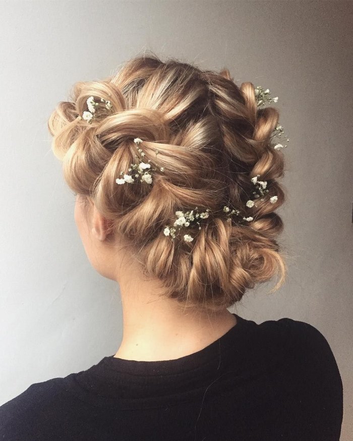 Плетеные прически на выпускной