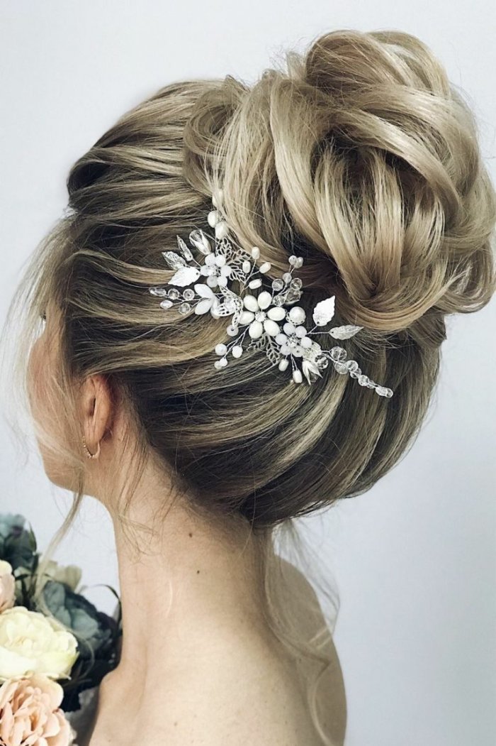 Красивые причёски на средние волосы