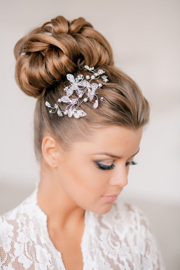 Свадебные прически на средние волосы
