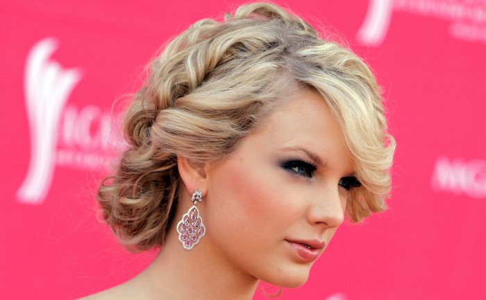 Причёски на средние волосы