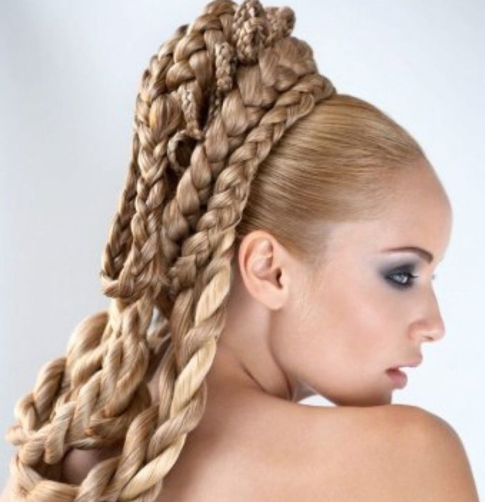 Прически с косичками