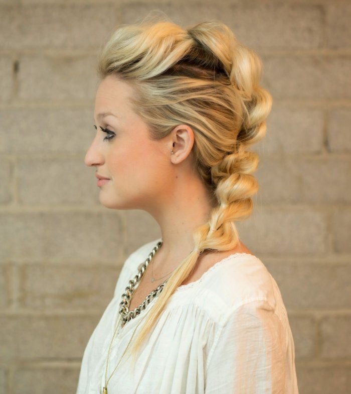 Объемное плетение на длинные волосы