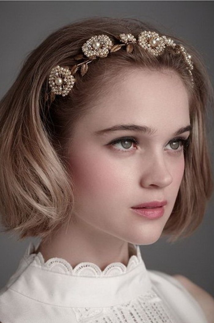 Прически на короткие волосы