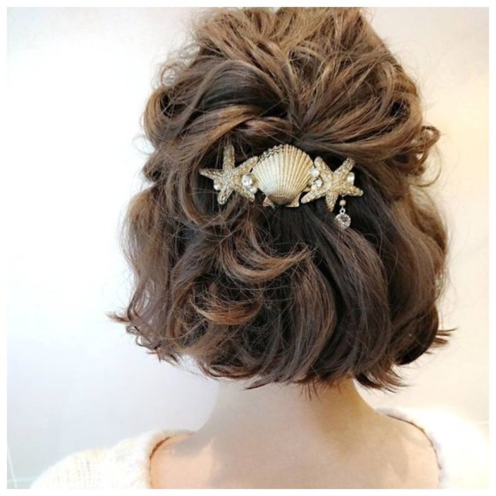 Причёски на каре на выпускной