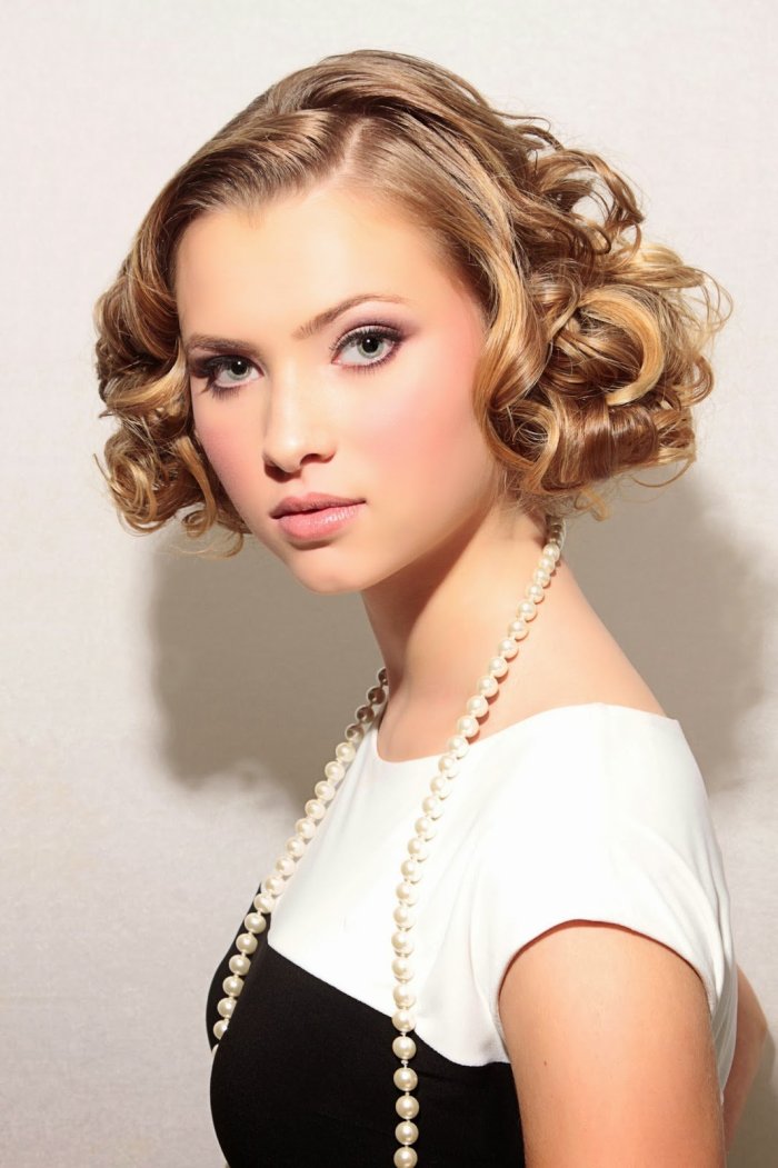 Праздничная укладка на каре