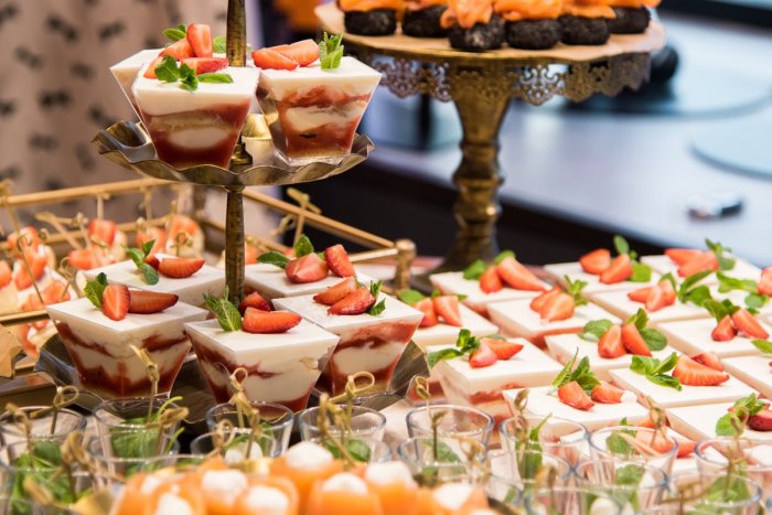 Фуршетный стол