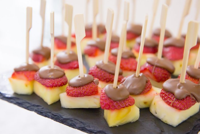 Сладкое канапе