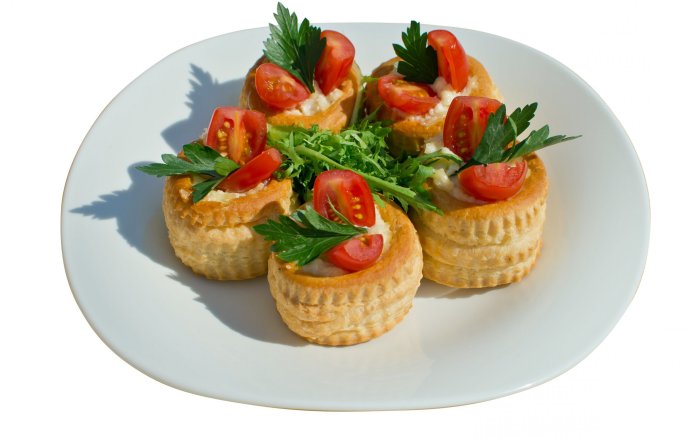 Волованы с красной рыбой