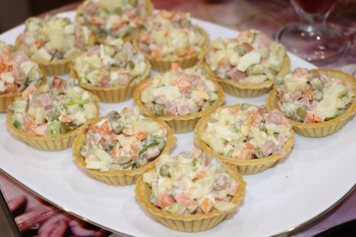 Тарталетки с Оливье