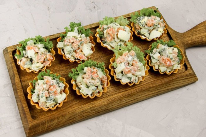 Тарталетки с семгой