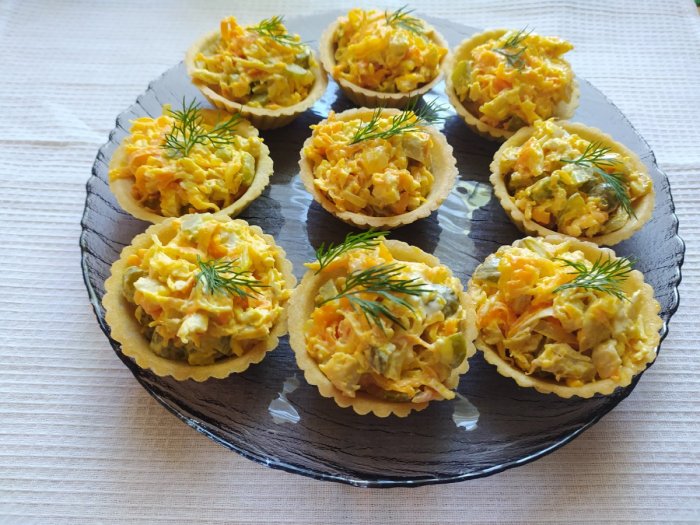 Салат в тарталетках