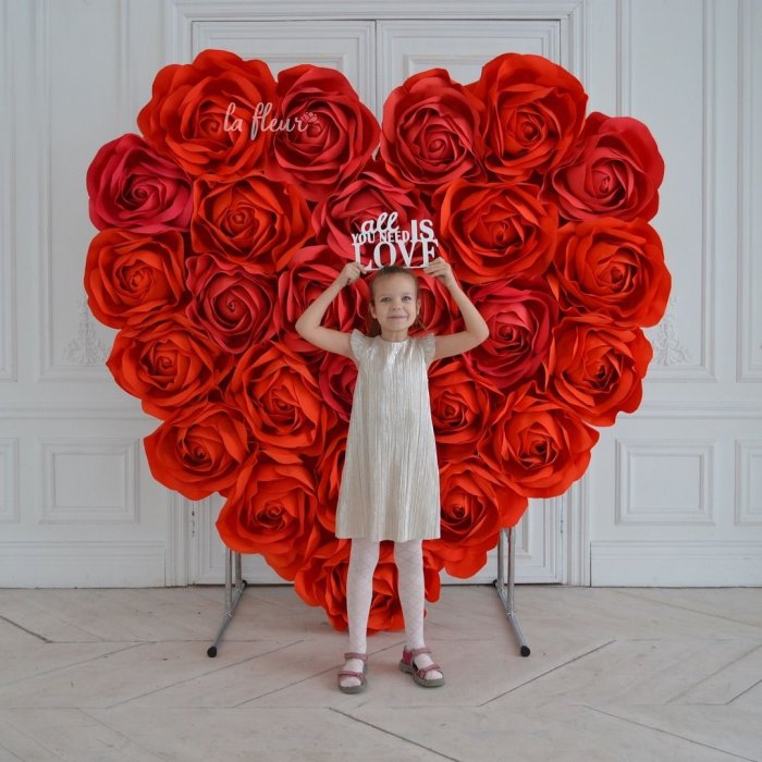 Сердце с бумажными цветами