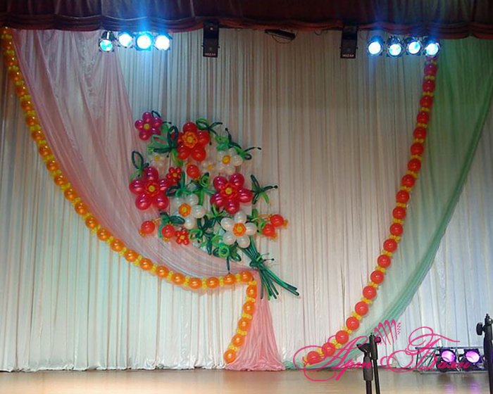 Красивое украшение сцены