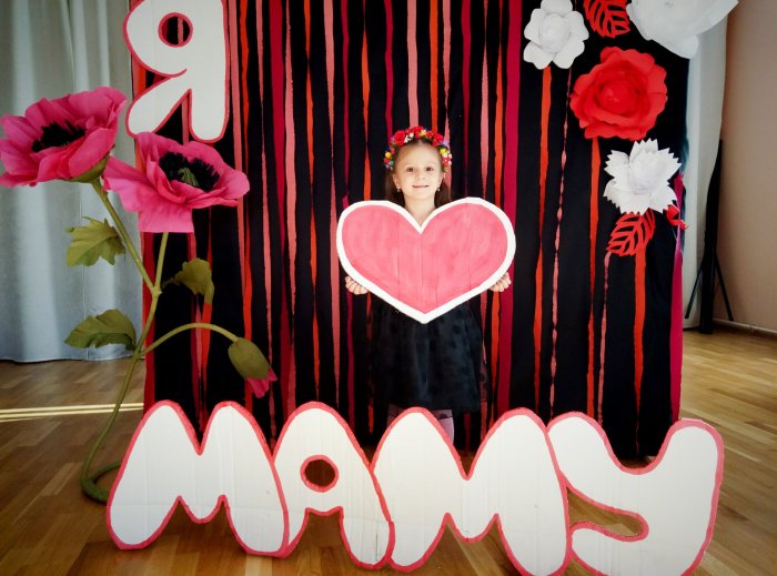 Декорации ко Дню матери